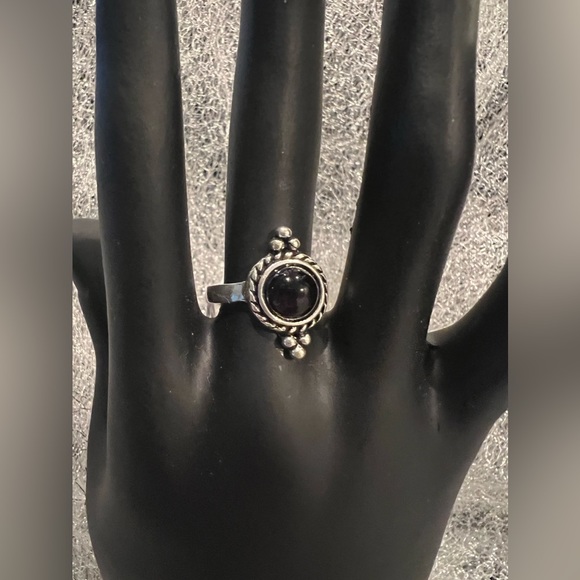 NEW: Elegant Vintage Stackable Style Finger Jewelry Decor - Picture 1 of 4